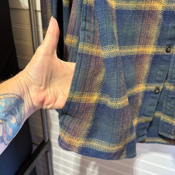 Orvis Plaid Flannel Button Down Shirt W/Side Pockets Size L - Picture 6 of 12